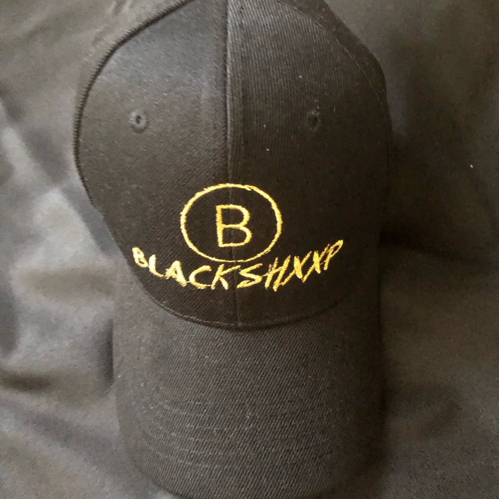 Hat - Picture 4 of 4